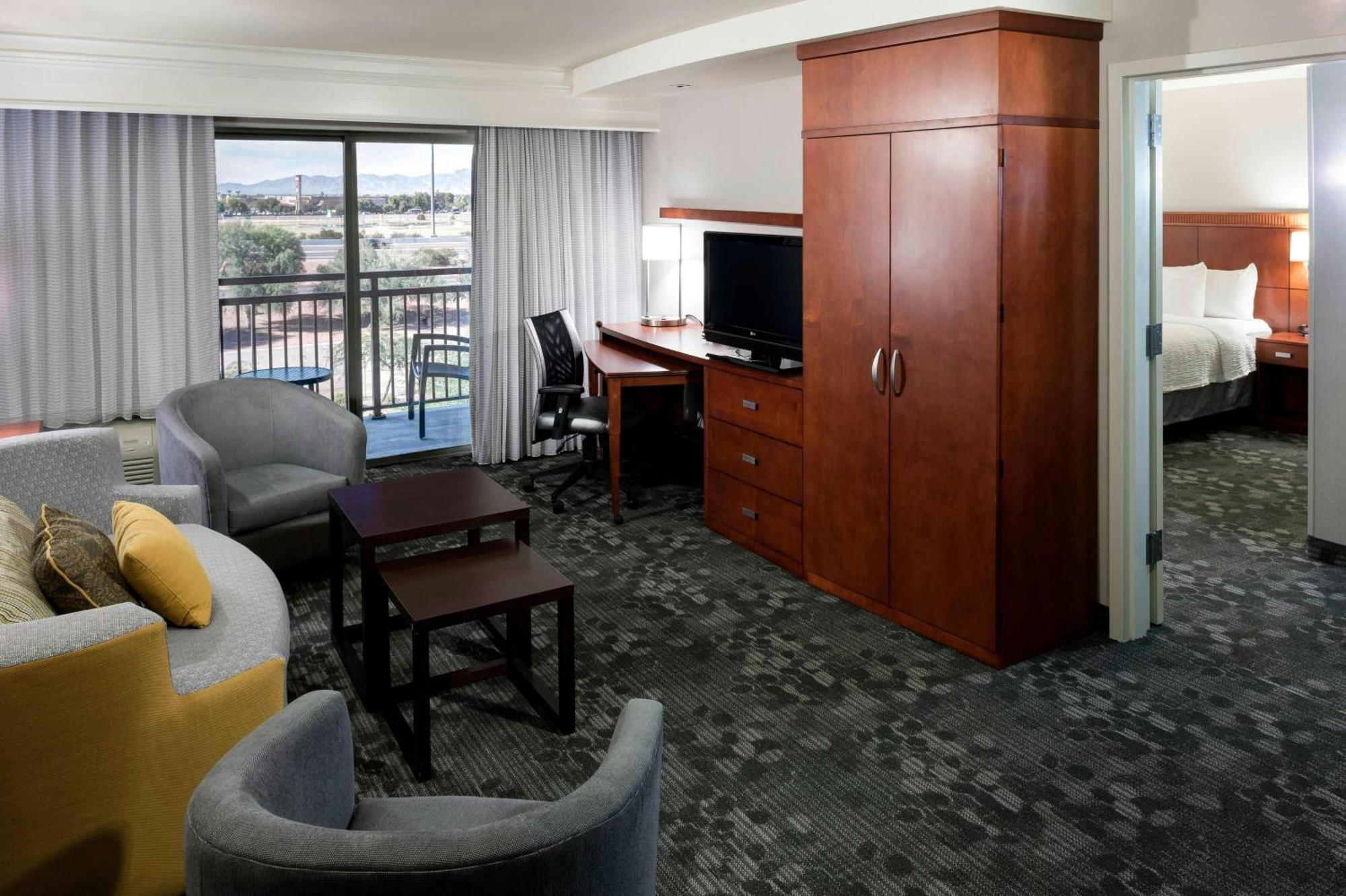 Courtyard By Marriott Phoenix West/Avondale Exterior photo